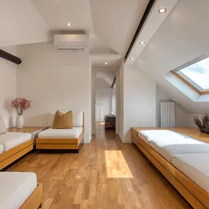 Royal -montenapoleone- Apartment Milan